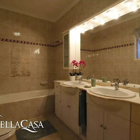Cozy Vesta With Swimming Pool In *