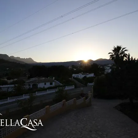 Villa Cozy Vesta With Swimming Pool In Calpe